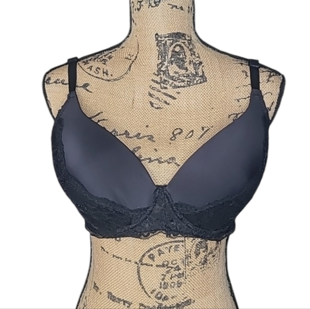 Mamia Black Lace Lightly Padded Underwire Bra
